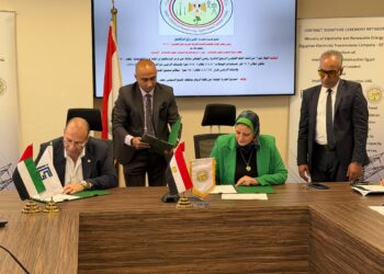 وزارة الكهرباء تتعاون مع انتلجنت جلوب لتنفيذ خط نقل هوائي جهد 500 كيلوفولت