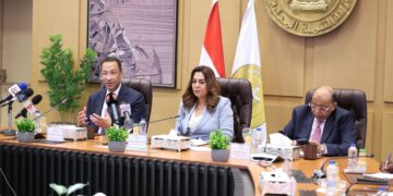 الاتصالات تطلق خدمة “تراخيص المحال العامة” عبر منصة مصر الرقمية