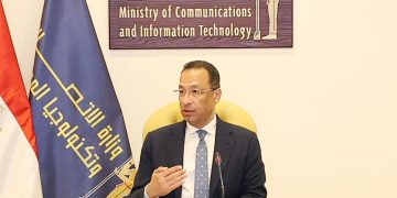 الاتصالات: لن نسمح بأي ممارسات تخالف قواعد تسجيل خطوط المحمول