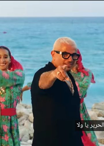 كليب لولا البنات لعمرو دياب احتفاء سطحي بالهوية أم ابتعاد عن جوهر الثقافة المصرية