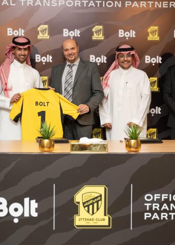 «بولت» تعود إلى «العميد».. شراكة جديدة مع الاتحاد تجمع النقل الذكي بجماهير النادي