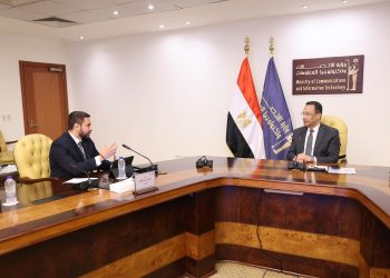 وزارة الاتصالات انشاء مركز كيميت للبيانات يدعم نمو خدمات الحوسبة السحابية..باستثمارات 1.2 مليار دولار 