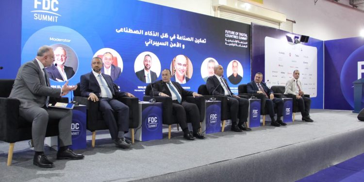 أيمن البياع يعرض رؤية “تحديث الصناعة” لدمج الذكاء الاصطناعي وتأمين المصانع سيبرانياً