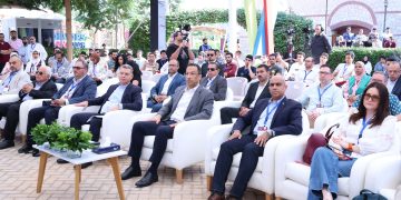 وزارة الاتصالات: 200 ألف متخصص مصري يعملون في مجال تصدير الخدمات الرقمية إلى مختلف دول العالم