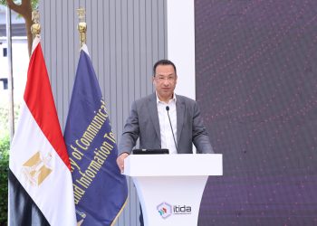 وزارة الاتصالات: 200 ألف متخصص مصري يعملون في مجال تصدير الخدمات الرقمية إلى مختلف دول العالم