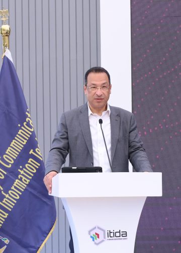 وزارة الاتصالات: 200 ألف متخصص مصري يعملون في مجال تصدير الخدمات الرقمية إلى مختلف دول العالم