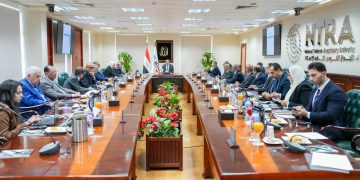 تنظيم الاتصالات: توصية بالتوسع في تصنيع أجهزة الشبكات وتطوير مراكز البيانات وخدمات الحوسبة السحابية