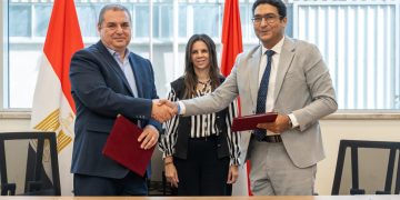 تعاون هيئة المواصفات والجودة وPhotonX لإصدار شهادات الاعتماد والتقارير الفنية